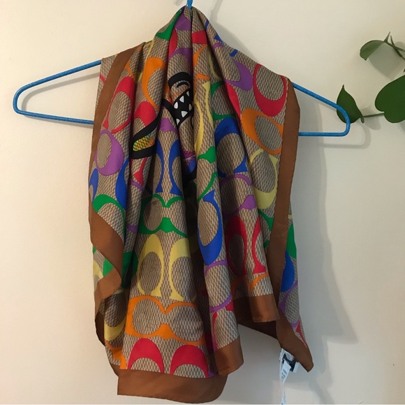🌈 Coach Rainbow Signature Silk Square Scarf With Rexy *Special Edition* - Picture 7 of 7